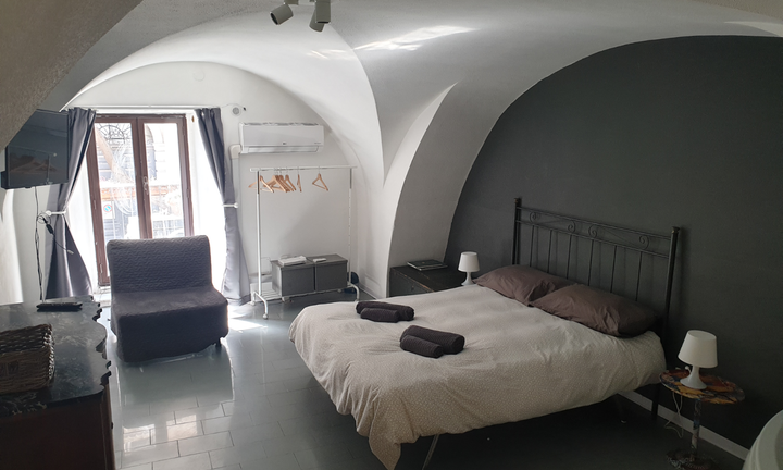 Bilocale in centro storico a Catania - zona Duomo