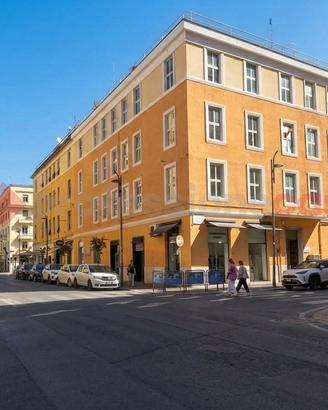 Negozio Latina [Cod. rif 3341364ACG]