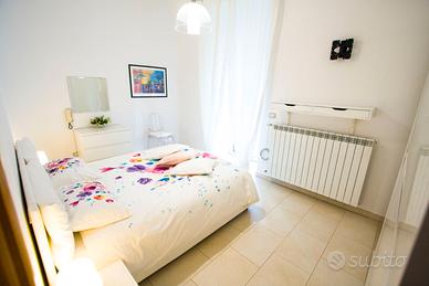 Bivani ammobiliato centrale + wifi + terrazzo
