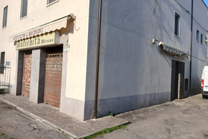 Negozio e magazzino totale 180 mq