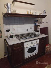 cucina e arredamentiin vero legno 