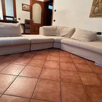 Divano componibile 4 posti con Chaise Longue