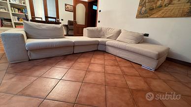 Divano componibile 4 posti con Chaise Longue