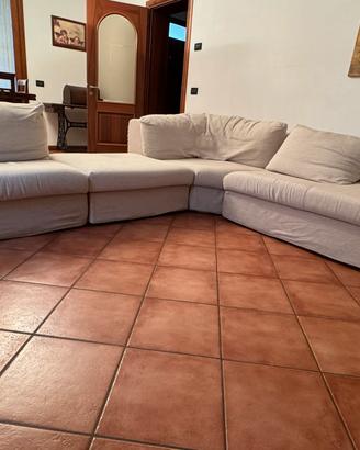 Divano componibile 4 posti con Chaise Longue