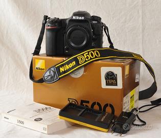 Nikon D500, scatola, libretto istruzioni italiano