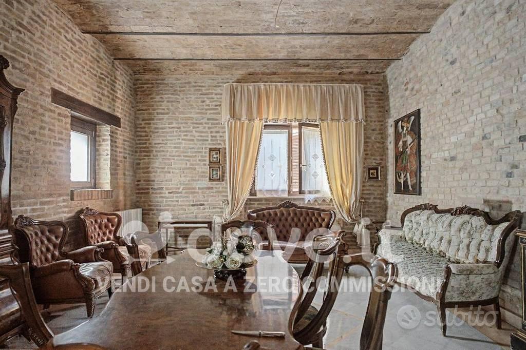 House in Monsampolo del Tronto, Comunanza - Altro