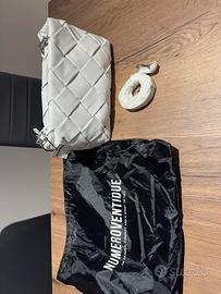 Borsa ventiduerre mai usata con cartellino