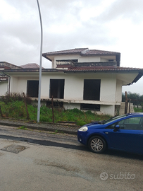 Villetta con giardino