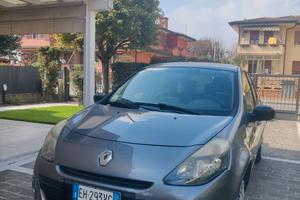 Renault Clio 3ª Serie (2011) – NEOPATENTATI