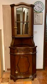 Mobile angolare in legno