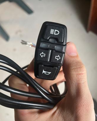 Interruttore comandi moto