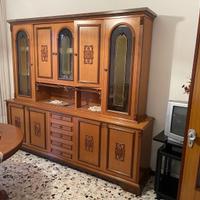 Mobili, tavoli e termocamino