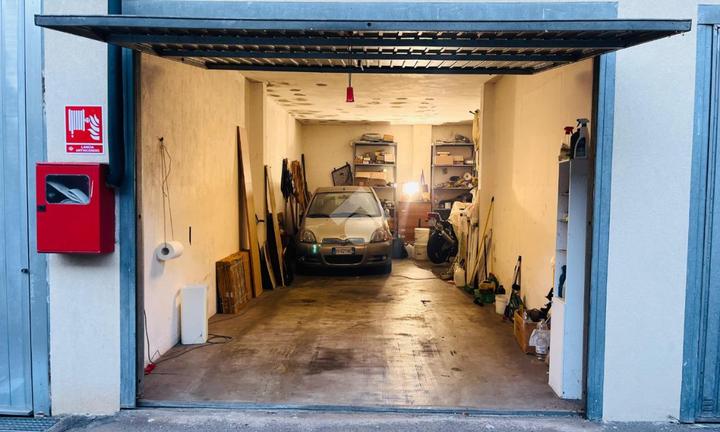 MAGAZZINO A NOVA MILANESE