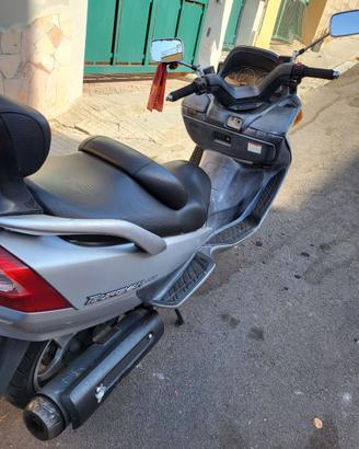 Suzuki Burgman 400