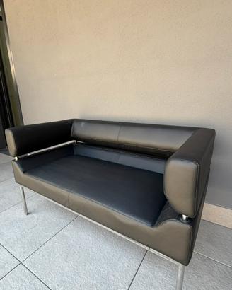 Divanetto moderno in ecopelle nera