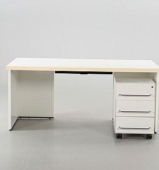 Ufficio: Tavoli graphis Tecno by Osvaldo Borsani