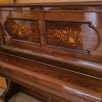 Pianoforte verticale da concerto Steinway & Sons