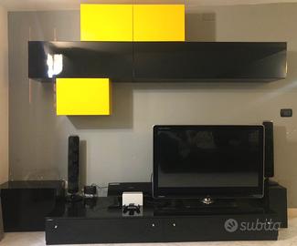 PARETE ATTREZZATA TV