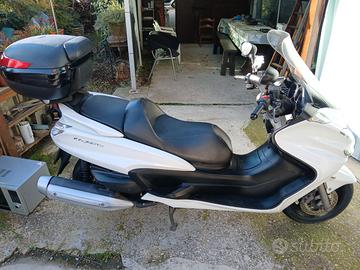 Yamaha magesty 400