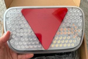 Set di fanali posteriori a LED per rimorchio