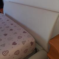 letto in ecopelle Majerna