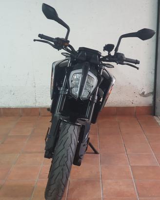 Ktm duke 790
