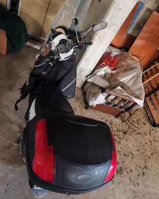 Piaggio Carnaby 300
