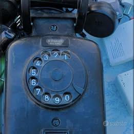 telefono da muro d'epoca prodotto da Siemens,