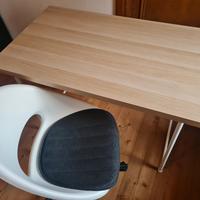 scrivania con sedia Ikea