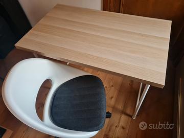 scrivania con sedia Ikea