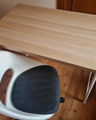 scrivania con sedia Ikea