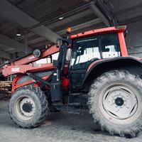 Trattrice agricola ValtraT120