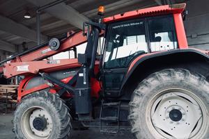 Trattrice agricola ValtraT120