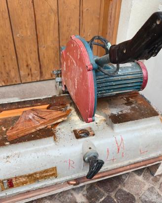 troncatrice elettrica perfettamente funzionante 