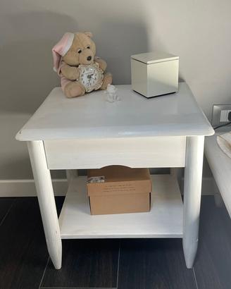 Letto matrimoniale + materasso + comodini