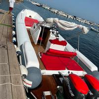 Doviboat natante