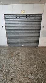 Serranda garage con motore invertitore come nuova