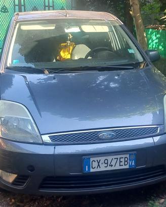 Ford Fiesta 1.4 TDCi 5p. Ghia (2005)