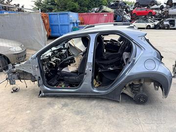Scocca per taglio lamierato toyota AYGO X
