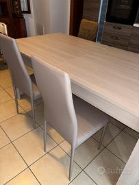 Tavolo moderno color rovere chiaro + 4 sedie