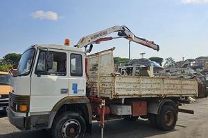 Iveco 135-17 con gru bonfiglioli e ribaltabile tri