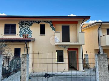 PORZIONE DI BIFAMILIARE A MENDICINO