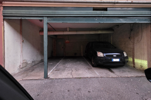 Posto auto coperto a Erba stazione