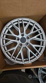 cerchi 18" solamente 3 