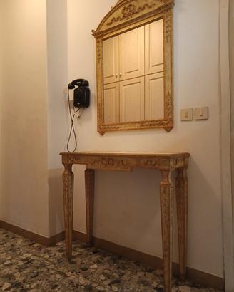 Tavolo a muro con specchio 