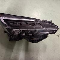 farò anteriore Toyota CHR 2025