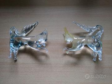 Gatti di vetro decorativi