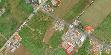 Capannone e piazzale per uso deposito e commercial