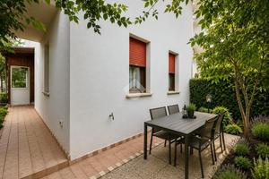 VILLA A SCHIERA A VOLPAGO DEL MONTELLO