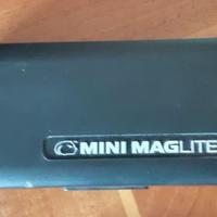 MAGLITE AA TORCIA – PILA  NUOVE BLU E NERA
